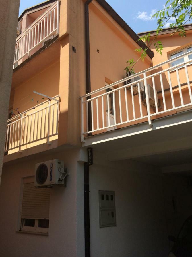 Apartment Lugalu Мостар Екстериор снимка